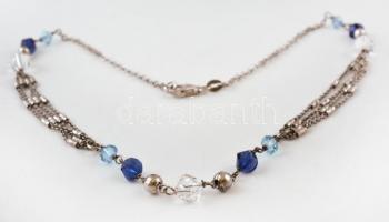 Ezüst(Ag) nyaklánc, kék gyöngyökkel, jelzett, h: 41,5 cm, bruttó: 9,8 g