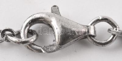 Ezüst(Ag) nyaklánc, kék gyöngyökkel, jelzett, h: 41,5 cm, bruttó: 9,8 g