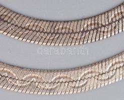 Ezüst(Ag) hullámmintás lapos kígyó nyaklánc, jelzett, h: 42,5 cm, nettó: 12,8 g