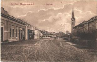 1913 Nagysomkút, Somcuta Mare; Teleky (Teleki) tér, Katolikus templom, üzletek. Özv. Papp Vidorné kiadása / square, Catholic church, shops (ázott / wet damage)