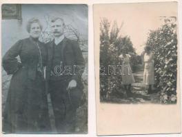 48 db RÉGI családi fotó képeslap, vegyes minőség / 48 pre-1945 family photo postcards, mixed quality
