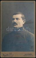 cca 1915 Katonaportré, keményhátú fotó Vajda Dezső műterméből, 10×6 cm