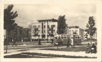 1956 Dunaújváros, Dunapentele, Sztálinváros; Kossuth étterem, autóbusz. Képzőművészeti Alap Kiadóvállalat (EK)