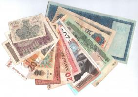 18db-os magyar és külföldi bankjegy tétel, közte Salamon-szigetek, Jugoszlávia, Antarktisz T:I--III- szakadás, ragasztás