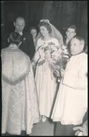 cca 1950-1960 5 db esküvői fotó, Szabó Lajos fényképész és fotoriporter pecsétjével, 18,5x12 cm