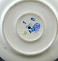 Zsolnay Pompadour mintás gyertyatartó, kézzel festett, jelzett (2. osztályú), kis kopásokkal, m: 13 ...