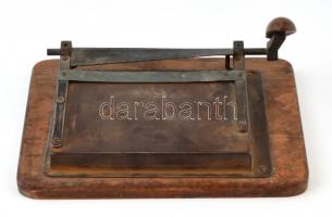 Régi fényképszél vágó eszköz, fém-fa, 25x17,5 cm