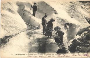 1923 Chamonix, Passage de lÉchelle au glacier des Bossons / mountain climbers