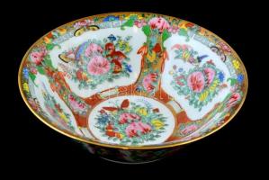 Jelzett kínai "Famille rose" tál, kézzel festett, apró kopásnyomokkal, d: 18 cm