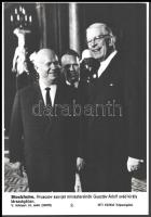 5 db vegyes témájú sajtófotó, 21×24 cm