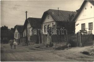 ~1950 Ismeretlen falu, utca. photo