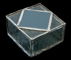 Kis tükörelemes üveg ékszerdobozka, 8×8×4,5 cm