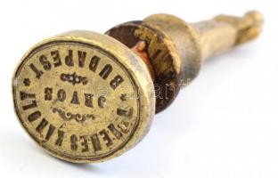 Figurális réz pecsétnyomó, h: 10 cm