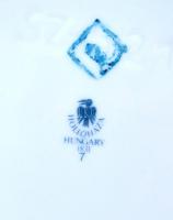 Hollóházi Szász Endre által tervezett mintával díszített porcelán váza, matricás, jelzett, kis kopás...