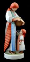 Zsolnay kenyérszelő asszony, kézzel festett, jelzett (Sinkó András), apró kopásokkal, m: 30,5 cm