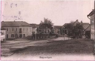 Magyarrégen, Szászrégen, Reghin; tér, fogyasztási és értékesítő szövetkezet üzlete / square, cooperative shop (vágott / cut)