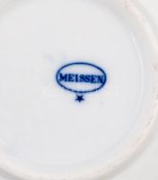 Textil abrosz + 4 db szalvéta + 2 db porcelán tálka + 4 db pohárka + 1 db kis kancsó