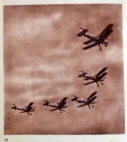 A magyar repülés útja a felszabadulástól napjainkig. Bp.,1953, Magyar Repülő Szövetség, 200+4 p. III...