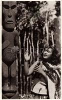 New Zealand Maori maid Photo