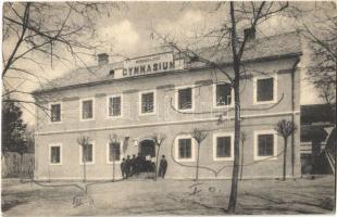 1923 Aszód, Petőfi gimnázium, az osztályok ablakai. Huszerl Sándor és fia kiadása (EK)