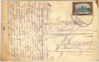 1921 Aszód, Leánynevelő intézet és Piac tér, piaci árusok, szekerek, kerekeskút (fl)