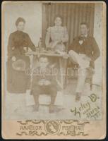 1901 Siófoki társaság, jelzett keményhátú fotó, foltos, 12×9 cm
