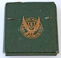 ~1940. "II. osztályú Levente Díszjelvény" aranyozott és zománcozott Cu jelvény, eredeti, z...