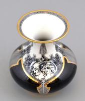 Hollóházi Jurcsák László tervezte váza, matricás, jelzett, hibátlan, m: 10,5 cm