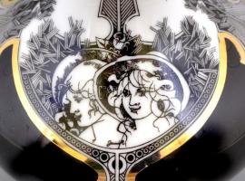 Hollóházi Jurcsák László tervezte váza, matricás, jelzett, hibátlan, m: 10,5 cm