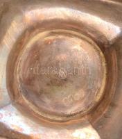 Két darab jelzett alpakka kiöntő, bögre, csésze. m: 9 cm