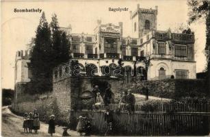 1913 Szombathely, Bagolyvár, kastély, gyerekek mezítláb a fakerítésen ülnek, Isten áldd meg a magyart felirat