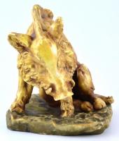 "Amphora Austria" porcelán vaddisznó, kézzel festett, jelzett, a talapzaton és az egyik lá...