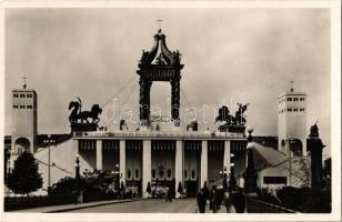 Budapest XIV. XXXIV. Nemzetközi Eucharisztikus Kongresszus főoltára