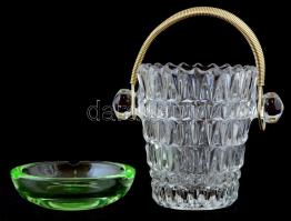 Formába öntött üveg jégvödör, fém füllel, kis kopásnyomokkal, m: 14 cm + zöld üveg hamutartó, csorbával, d: 12 cm