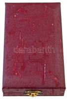 1985. "Munka Érdemrend" arany fokozata, zománcozott Br kitüntetés sérült dísztokban T:1-