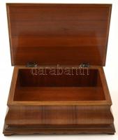 Nagyméretű intarziás fa ládika. 21x30x12 cm