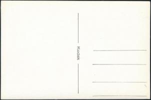 cca 1933 Kinszki Imre (1901-1945) budapesti fotóművész hagyatékából, jelzés nélküli vintage fotó (Új...