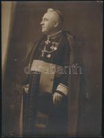 cca 1930 Papi kitüntetések, vintage fotó, 24x17,7 cm