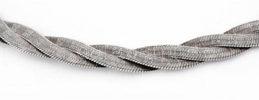 Ezüst(Ag) fonott lapos nyaklánc, jelzett, h: 41 cm, nettó: 18,2 g