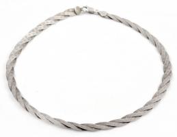 Ezüst(Ag) fonott lapos nyaklánc, jelzett, h: 41 cm, nettó: 18,2 g