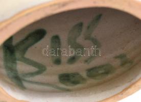 Kiss Roóz Ilona (1920-2010): Hasas figura. Mázas kerámia szobor, jelzett, hibátlan. m: 26 cm