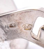 Ezüst(Ag) mandzsettagomb párban, jelzett, 3,2×1,8 cm, nettó: 12,9 g