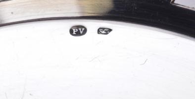 Ezüst(Ag) áttört, kerek tálka, jelzett, d: 10,5 cm, nettó: 44,8 g