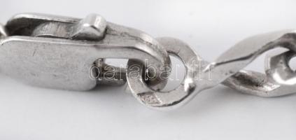 Ezüst(Ag) nyaklánc, jelzett, h: 44 cm, nettó: 9,7 g