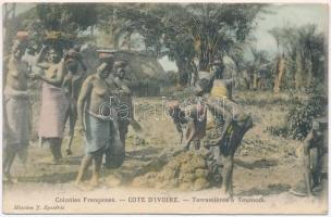 Toumodi, Colonies Francaises, Terrassiéres / women construction laborer (wet damage)
