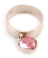 Ezüst(Ag) gyűrű, szívecske függővel, jelzett, méret: 50, bruttó: 4,2 g
