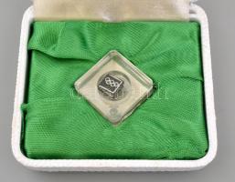 Olimpia mikrokönyv, olimpiai eskü szövegével, díszdobozban, 4 mm / Micro book with the Olympic oath ...