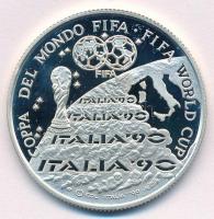 Olaszország 1990. "FIFA Labdarúgó Világbajnokság - Verona" jelzett Ag emlékérem. Szign.: B...