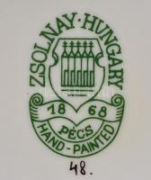 Zsolnay pillangó mintás bonbonniere. Kézzel festett, jelzett, hibátlan 8x8 cm