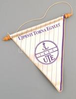 1991 Újpesti Torna Egylet zászlója, a hátoldalán az Újpest T.E. Öregfiúk csapatának ajándékozási soraival és aláírásaival dr. Geller Sándor volt UTE szakosztályelnök részére, 25x19 cm